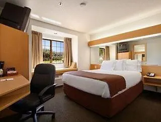 Fairfield & By Marriott Downtown 3* Winston-Salem