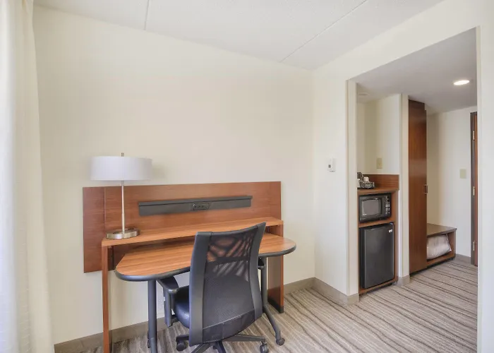 Fairfield & By Marriott Downtown Hotel Winston-Salem