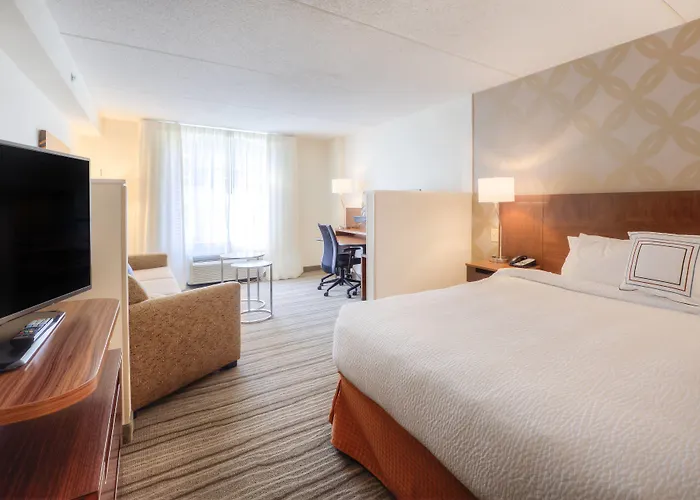 Fairfield & By Marriott Downtown 3* Winston-Salem