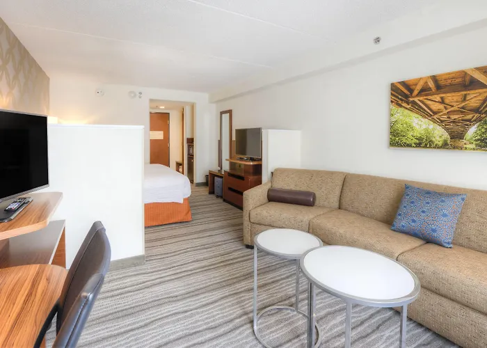 Hotel Fairfield & By Marriott Downtown 3*