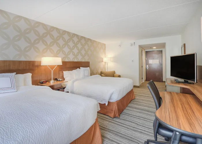 Fairfield & By Marriott Downtown Hotel