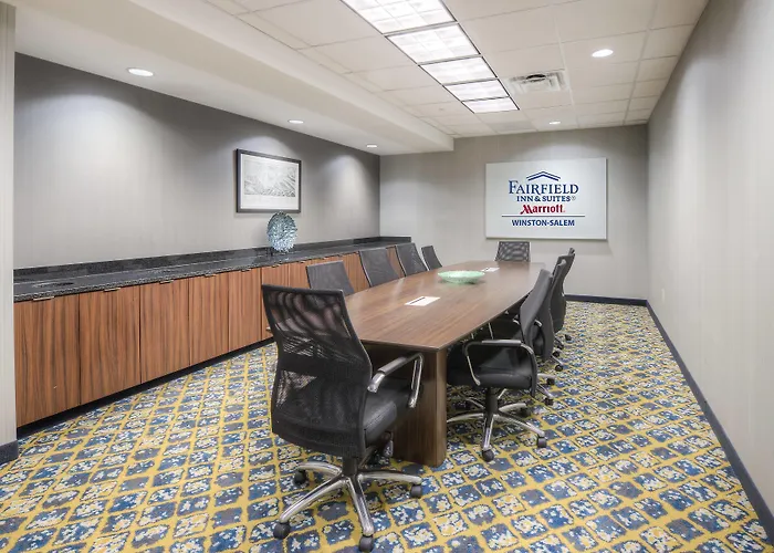 Fairfield & By Marriott Downtown Hotel