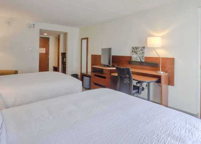 Fairfield & By Marriott Downtown Hotel